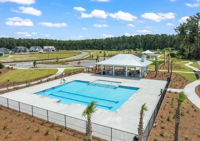 Photo 4 of Sale Pending at 706 Gentle Wind Dr, Summerville, SC 29486 | MLS# 26013792 | Listing updated on 2026-08-07