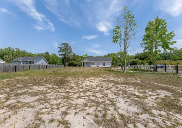 Homes for sale in Holly Hill, SC | 2823 Old Gilliard Rd, Holly Hill, SC 29059 | MLS# 25030007
