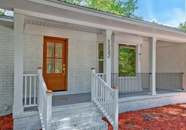 Photo 3 of Single family home for sale at 1232 Silverleaf Cir, Charleston, SC 29412 | MLS# 26024486 | Listing updated on 2026-09-10
