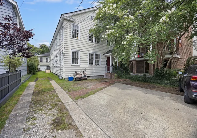 Photo 2 of Multi family home for sale at 11 Smith St, Charleston, SC 29401 | MLS# 26020230 | Listing updated on 2026-08-04