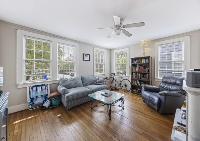 Listing Photo 5 - Condo for sale in building located at 11 Smith St, Charleston, SC 29401