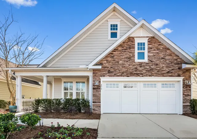 Photo 1 of Sale Pending at 479 Hundred Oaks Pkwy, Summerville, SC 29483 | MLS# 26022114 | Listing updated on 2026-08-10