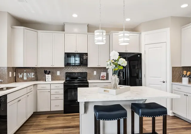 Photo 3 of Sale Pending at 479 Hundred Oaks Pkwy, Summerville, SC 29483 | MLS# 26022114 | Listing updated on 2026-08-10