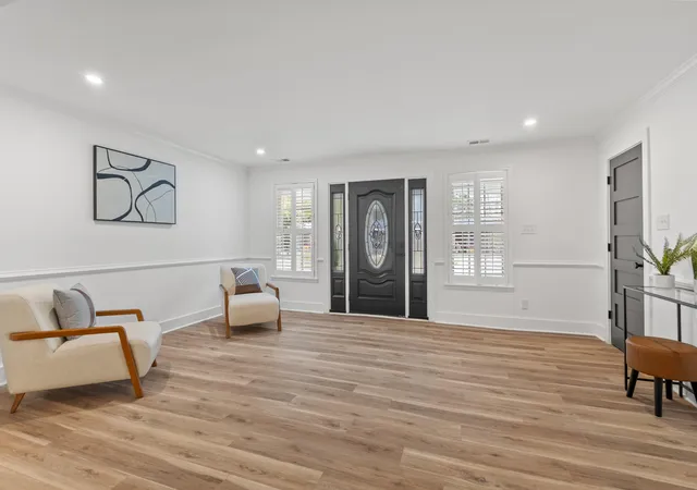 Photo 4 of Single family home for sale at 1111 Barrett Rd, Charleston, SC 29407 | MLS# 26016468 | Listing updated on 2026-08-21