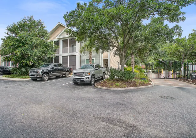 Photo 2 of Townhouse for sale at (Undisclosed), Charleston, SC 29412 | MLS# 26016380 | Listing updated on 2026-09-17