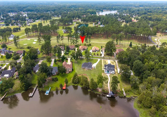 Photo 2 of Single family home for sale at 237 Plantation Dr, Manning, SC 29102 | MLS# 26024011 | Listing updated on 2026-08-25