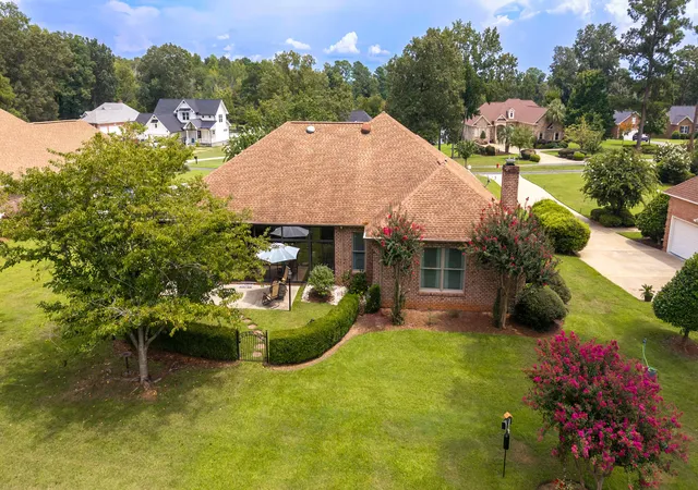 Photo 4 of Single family home for sale at 237 Plantation Dr, Manning, SC 29102 | MLS# 26024011 | Listing updated on 2026-08-25