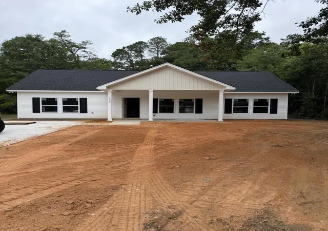 Photo 1 of Single family home for sale at 1235 Sawyer St, Orangeburg, SC 29115 | MLS# 26017529 | Listing updated on 2026-10-02