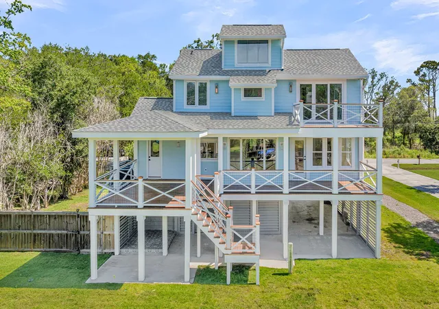 Photo 3 of Single family home for sale at 559 Schooner Rd, Charleston, SC 29412 | MLS# 26022357 | Listing updated on 2026-08-17