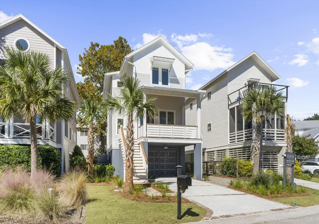 Photo 1 of Single family home for sale at 768 Gate Post Dr, Mount Pleasant, SC 29464 | MLS# 26009355 | Listing updated on 2026-09-04