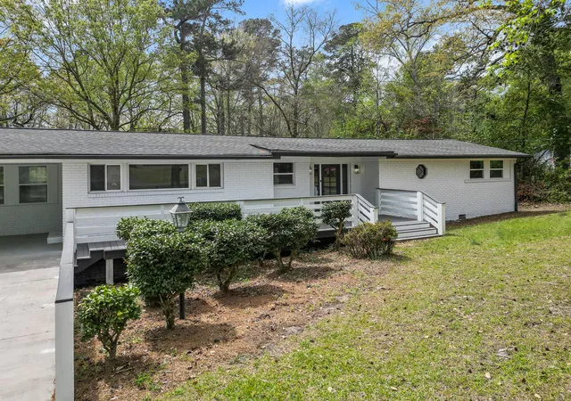 Photo 3 of Single family home for sale at 107 Woodland Dr, Summerville, SC 29485 | MLS# 26024417 | Listing updated on 2026-10-28