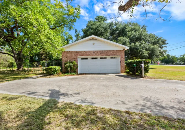 Photo 3 of Single family home for sale at 1757 Saint Matthews Rd, Orangeburg, SC 29118 | MLS# 26024035 | Listing updated on 2026-09-17