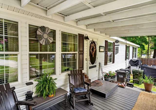 Homes for sale in Summerville, SC | 146 Glen St, Summerville, SC 29483 | MLS# 26018715