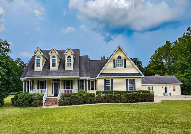 Photo 1 of Single family home for sale at 220 Sandy Springs Cir, Walterboro, SC 29488 | MLS# 26024394 | Listing updated on 2026-09-16