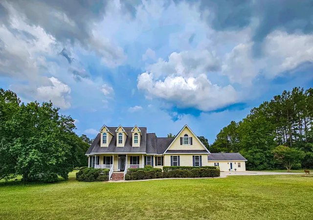 Photo 3 of Single family home for sale at 220 Sandy Springs Cir, Walterboro, SC 29488 | MLS# 26024394 | Listing updated on 2026-09-16