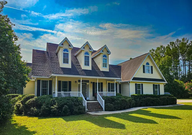Photo 3 of Single family home for sale at 220 Sandy Springs Cir, Walterboro, SC 29488 | MLS# 26024394 | Listing updated on 2026-09-16