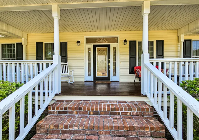 Photo 4 of Single family home for sale at 220 Sandy Springs Cir, Walterboro, SC 29488 | MLS# 26024394 | Listing updated on 2026-09-16