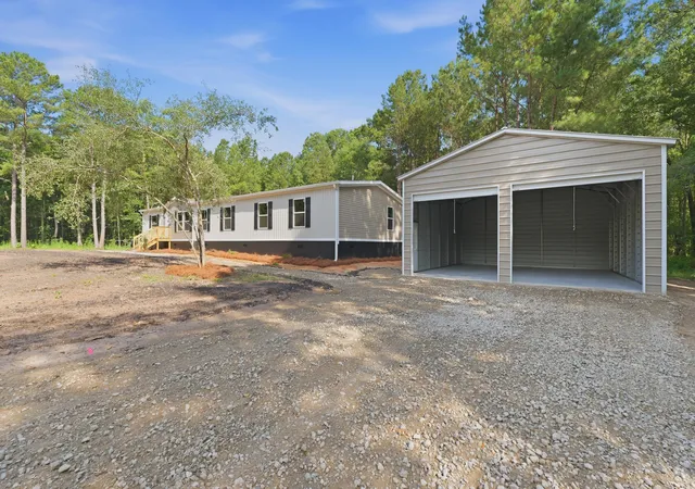 Homes for sale in Cross, SC | 329 Hickory Nut Wy, Cross, SC 29436 | MLS# 26019043
