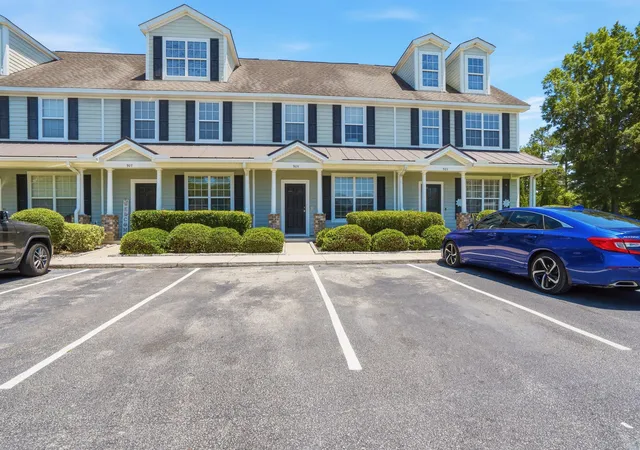 Photo 2 of Townhouse for sale at 905 Hemingway Cir, Summerville, SC 29483 | MLS# 26016746 | Listing updated on 2026-08-12