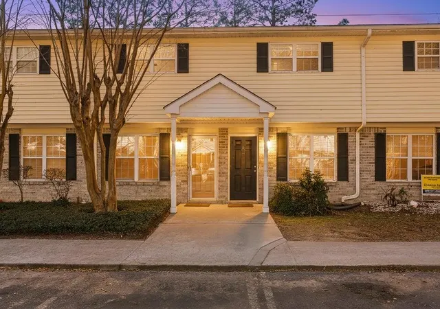 Townhouse for sale at 507 Stinson Dr #8D, Charleston, SC 29407 | MLS# 26020101