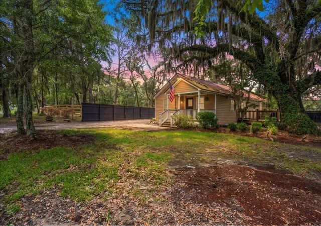 3rd image of 538 River Rd, Johns Island, SC 29455 | MLS# 26017202