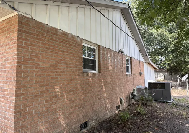 Homes for sale in Orangeburg, SC | 945 Latimore St, Orangeburg, SC 29115 | MLS# 26019482