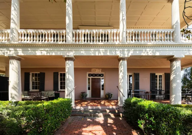 Homes for sale in Charleston, SC | 21 E Battery, Charleston, SC 29401 | MLS# 26012755