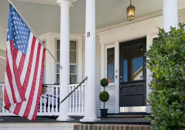 Photo 1 of Single family home for sale at 9 Colonial St, Charleston, SC 29401 | MLS# 26017224 | Listing updated on 2026-08-04