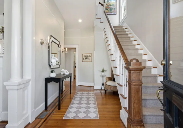 Photo 3 of Single family home for sale at 9 Colonial St, Charleston, SC 29401 | MLS# 26017224 | Listing updated on 2026-08-04