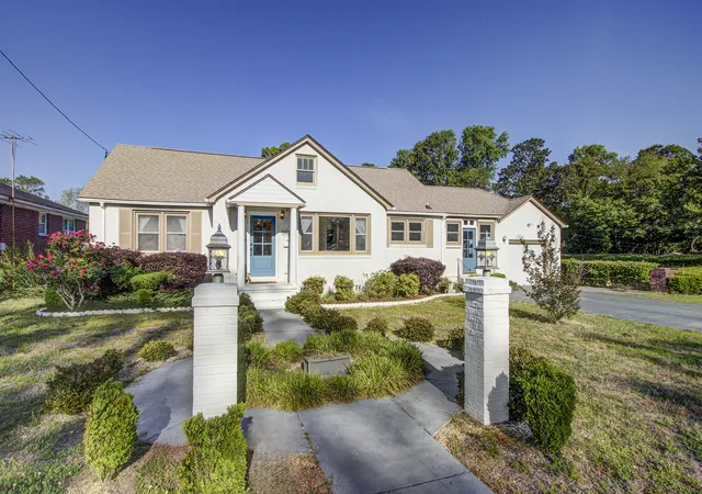 Homes for sale in North Charleston, SC | 4881 Victoria Ave, North Charleston, SC 29405 | MLS# 26010289