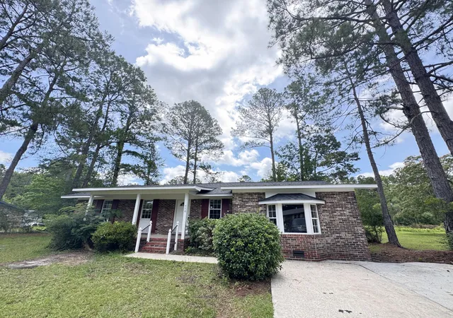 Photo 2 of Single family home for sale at 710 Gadsden Loop, Walterboro, SC 29488 | MLS# 25015056 | Listing updated on 2026-09-04