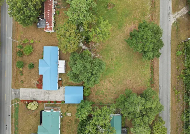 Photo 38 of Manufactured home for sale at 302 Butter Rd, Bonneau, SC 29431 | MLS# 26021289 | Listing updated on 2026-08-11