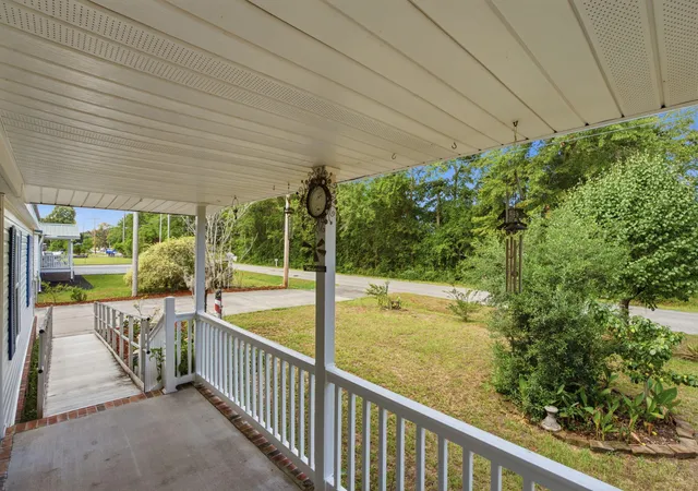 Photo 4 of Manufactured home for sale at 302 Butter Rd, Bonneau, SC 29431 | MLS# 26021289 | Listing updated on 2026-08-11