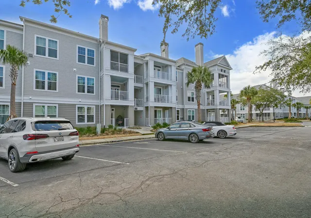 Photo 4 of Townhouse for sale at 130 River Landing Dr #3306, Charleston, SC 29492 | MLS# 26020211 | Listing updated on 2026-09-16