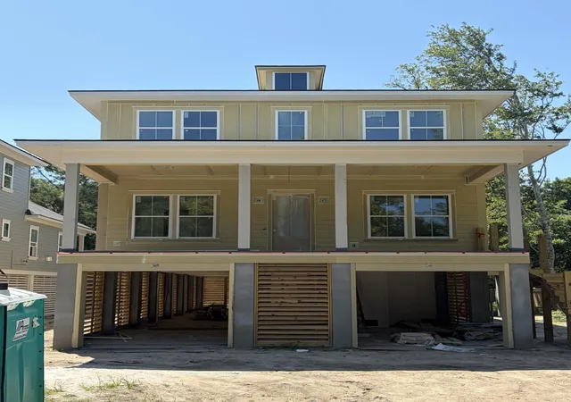 Photo 1 of Sale Pending at 3719 Zacoma Dr, Mount Pleasant, SC 29466 | MLS# 26019805 | Listing updated on 2026-07-10