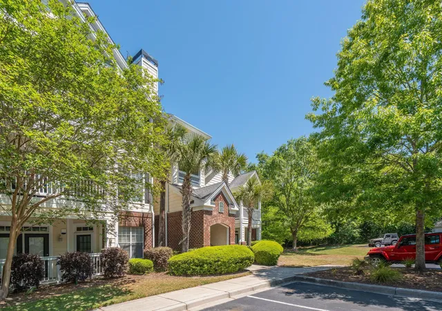 Homes for sale in Charleston, SC | 45 Sycamore Ave, Charleston, SC 29407