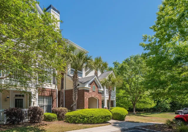 Homes for sale in Charleston, SC | 45 Sycamore Ave, Charleston, SC 29407