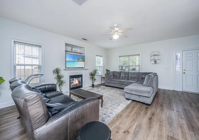 image of 138 Hanahan Plantation Cir, Hanahan, SC 29410 | MLS# 26021562