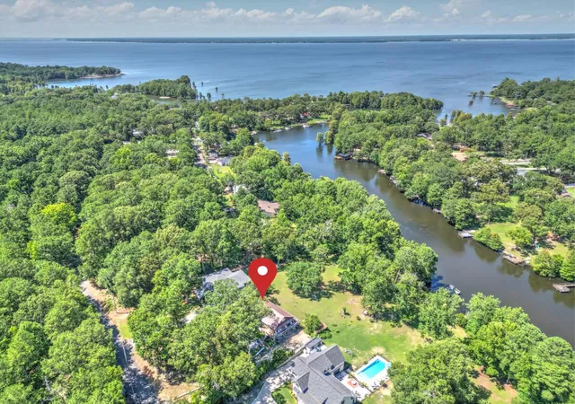 Homes for sale in Eutawville, SC | 1226 Saint Julien Dr, Eutawville, SC 29048 | MLS# 26018478