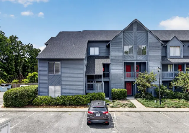 Photo 1 of Townhouse for sale at 1530 Fort Johnson Rd #1E, Charleston, SC 29412 | MLS# 26017223 | Listing updated on 2026-08-31