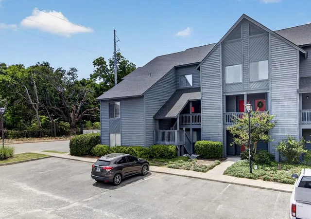 Photo 2 of Townhouse for sale at 1530 Fort Johnson Rd #1E, Charleston, SC 29412 | MLS# 26017223 | Listing updated on 2026-08-31