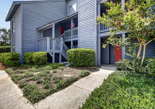 Photo 3 of Townhouse for sale at 1530 Fort Johnson Rd #1E, Charleston, SC 29412 | MLS# 26017223 | Listing updated on 2026-08-31