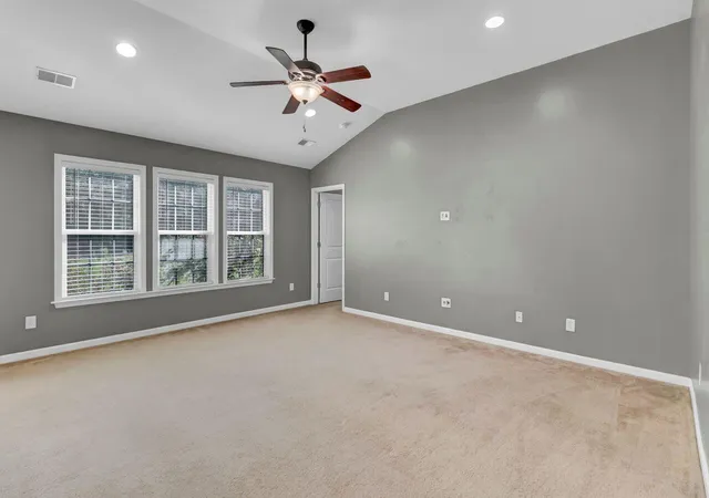 Photo 4 of Single family home for sale at 128 Mayfield Dr, Goose Creek, SC 29445 | MLS# 26019789 | Listing updated on 2026-09-22