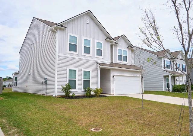 Homes for sale in Summerville, SC | 413 Ambrose Dr, Summerville, SC 29486 | MLS# 26009558