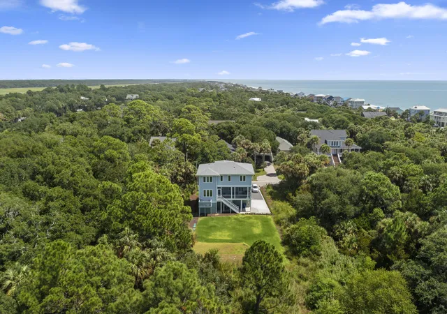 Homes for sale in Edisto Island, SC | 912 Cheehaw St, Edisto Island, SC 29438 | MLS# 26015334