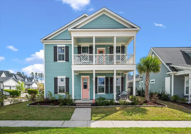 Homes for sale in Summerville, SC | 619 Blueway Ave, Summerville, SC 29486 | MLS# 26008829
