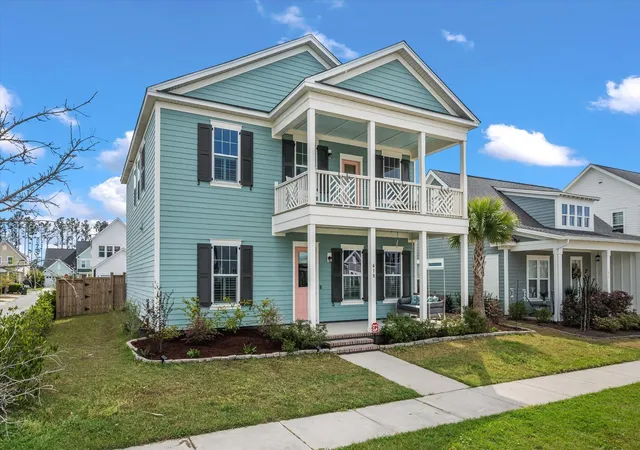 Homes for sale in Summerville, SC | 619 Blueway Ave, Summerville, SC 29486 | MLS# 26008829