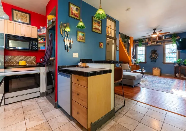 Photo 2 of Single family home for sale at 36 1/2 S St, Charleston, SC 29403 | MLS# 26000347 | Listing updated on 2026-06-01