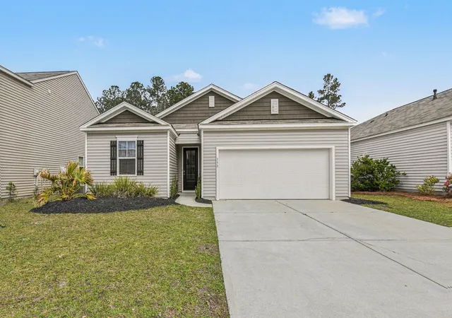 Photo 2 of Single family home for sale at 198 Greenwich Dr, Summerville, SC 29486 | MLS# 26018314 | Listing updated on 2026-09-16