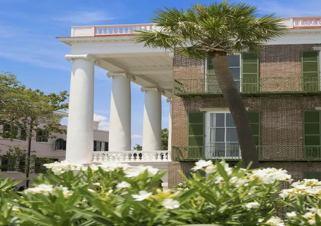 Photo 3 of Single family home for sale at 9 E Battery, Charleston, SC 29401 | MLS# 26022994 | Listing updated on 2026-08-14